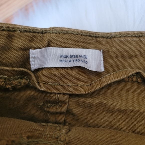 2/$20 Universal Thread High-Rise Midi Shorts 6 - Picture 13 of 13